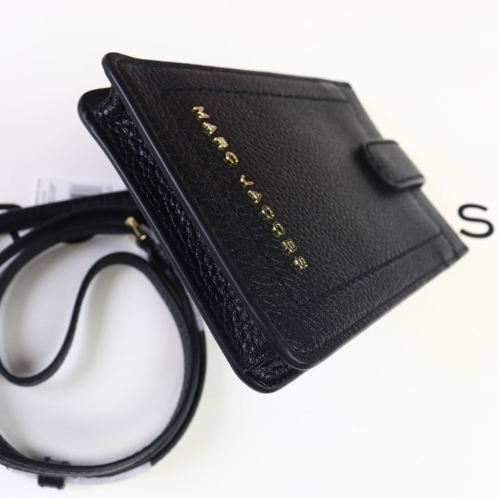 Marc Jacobs - Picture 3 of 7